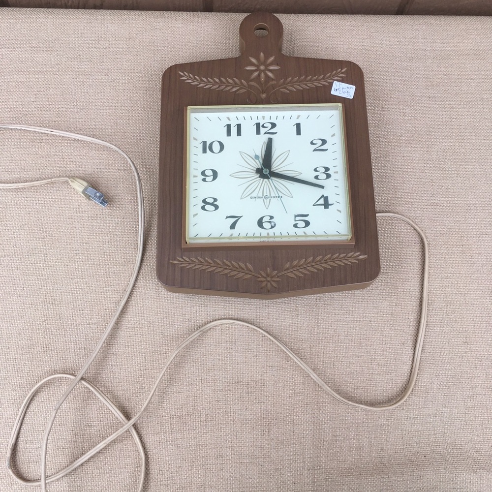 COPY - Vintage General Electric Kitchen Wall Clock